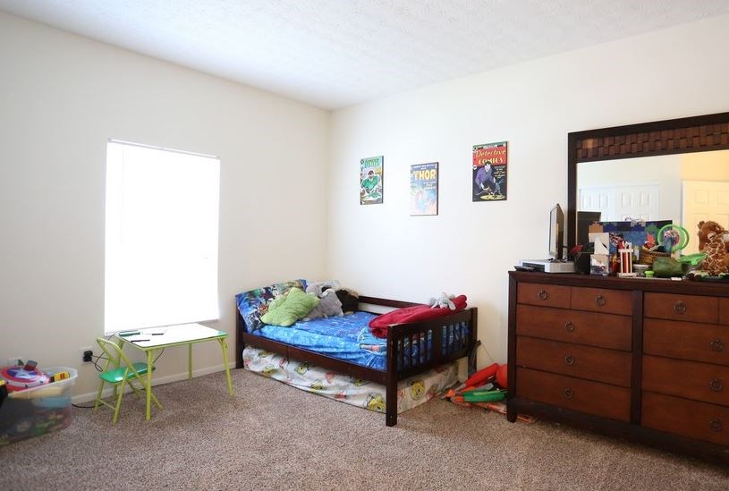 Small Bedroom at The Cove, Columbus, OH 43110