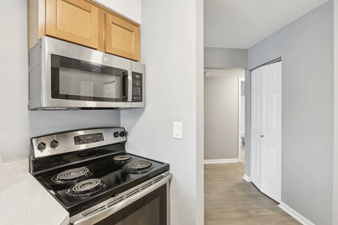 3855 Oak Lake Circle 1-2 Beds Apartment for Rent