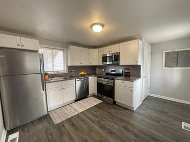 4615 N Holland Sylvania Road 1 Bed Apartment for Rent - Photo Gallery 1
