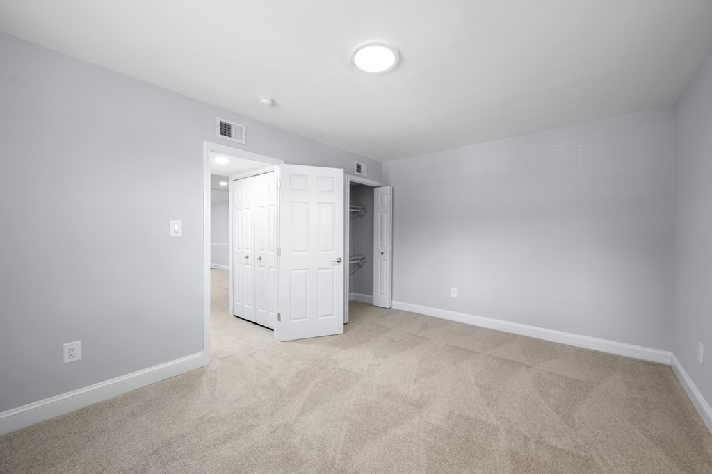 Vacant Bedroom at Bren Mar Apartments, Alexandria