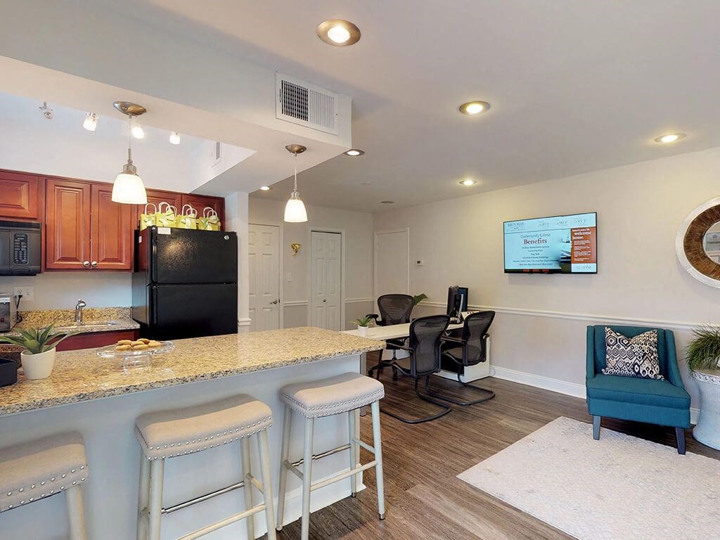 Breakfast area with modern appliances in apartment