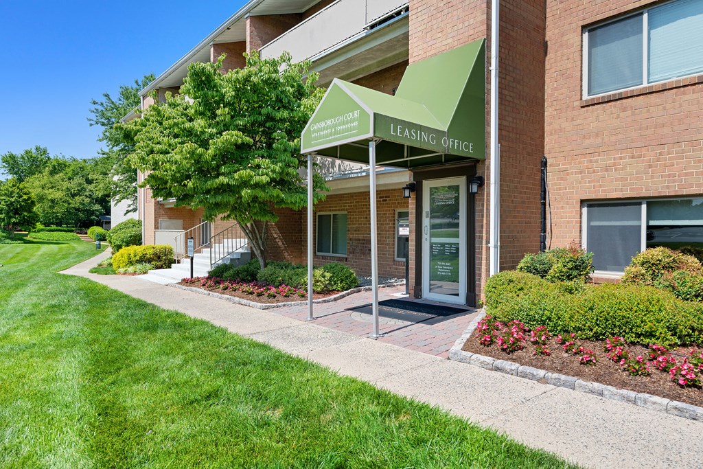 the entrance to leasing office at the preserve apartments at Gainsborough Court Apartments, Virginia, 22030