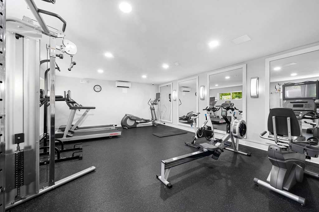 the gym is equipped with state of the art equipment at Gainsborough Court Apartments, Virginia