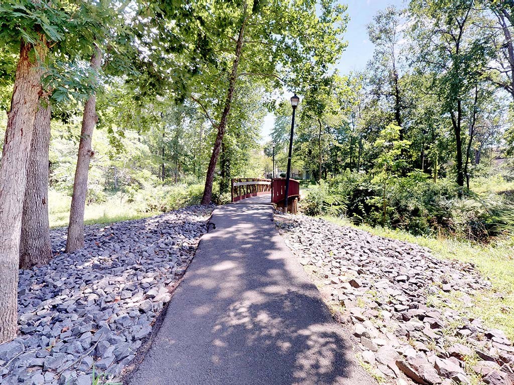 Leash Free Dog Park at Stuart Woods, Herndon, VA