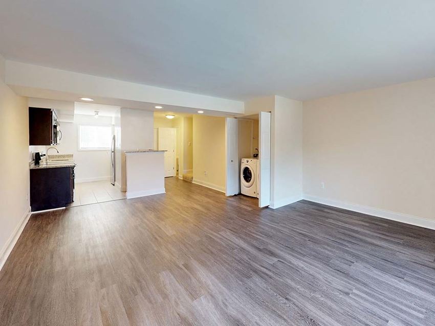 Tysons Glen Apartments And Townhomes, 2250 Mohegan Drive, Falls Church, VA RentCafe