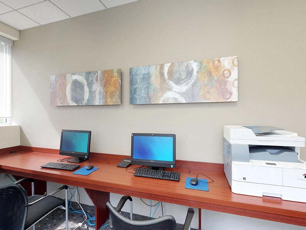Business center area with computers at Tysons Glen Apartments and Townhomes, Falls Church, Virginia