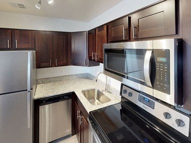 12525 Gordon Boulevard 2 Beds Apartment for Rent - Photo Gallery 1