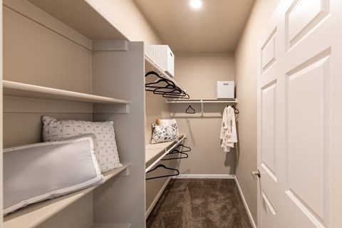 Gateway Place | Greeley, CO Apartments