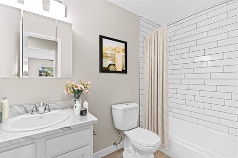 Avec Greeley Apartments | Greeley, CO | Virtual Bathroom
