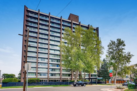 The elements at Sloan's Lake | Denver, CO Apartments