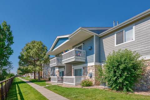 the preserve at ballantyne commons exterior of apartment building
