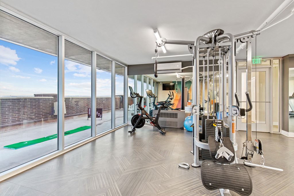the gym at the preserve at polk apartments
