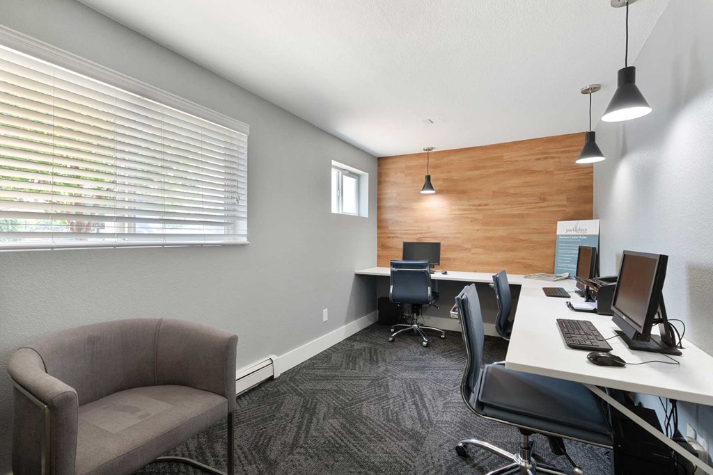 Park Place at Expo Apartments | Aurora, CO | Business Center