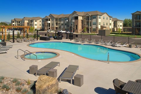 Pinyon Pointe Apartments | Loveland, CO | Pool