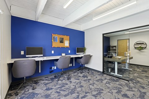 Avec Greeley Business Center