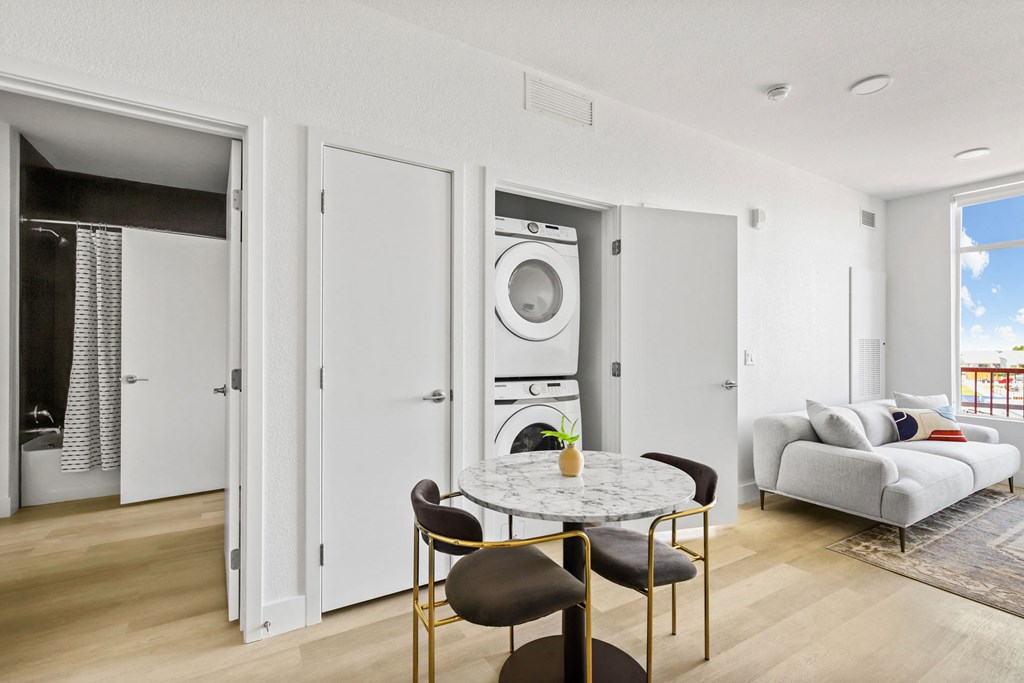 Stanley House Apartments | Aurora, CO | 1x1 Washer