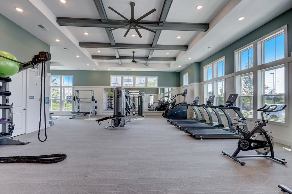 the gym at the heights at cortland apartments