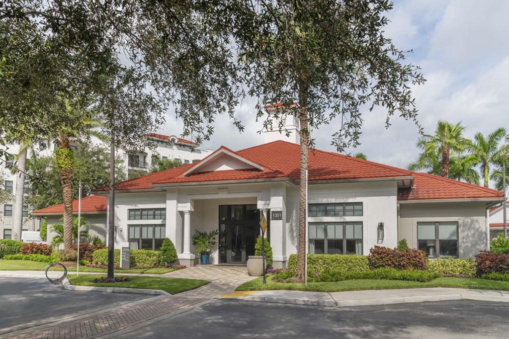 the building in which the hotel is located