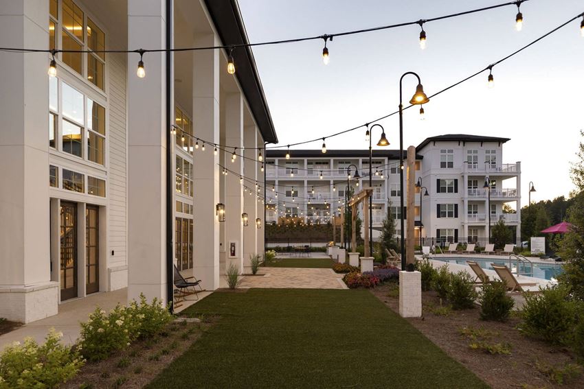 900 Buice Lake Parkway 1-3 Beds Apartment for Rent - Photo Gallery