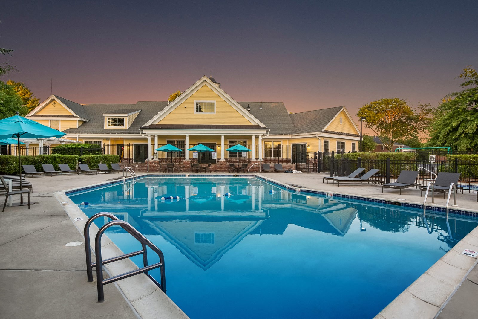 Edgemere Gardens Apartments, 2 Pineland Avenue, Worcester, MA - RENTCafé