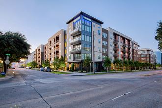 Luxury Apartment Homes Available Energy Efficient Building at Windsor by the Galleria, 13290 Noel Rd, Dallas - Photo Gallery