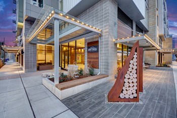 Amazing Outdoor Spaces Amazing Outdoor Spaces at The Whittaker, Washington, 98116 - Photo Gallery 3