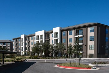 Personalized Tours Available Personalized Tours Available at Windsor Oak Hill, Austin, 78735 - Photo Gallery 4