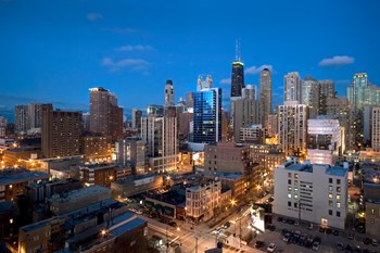 High Rise Luxury Apartments High Rise Luxury Apartments at Flair Tower, Illinois, 60654 - Photo Gallery 2