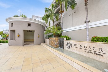 Ideally Located Ideally Located at Windsor at Main Place, Orange, CA - Photo Gallery 4