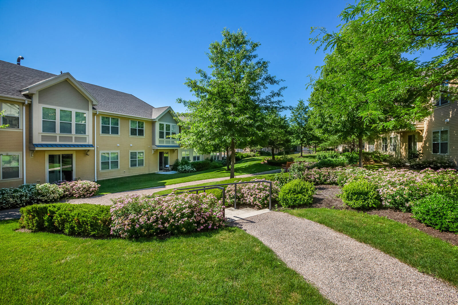 Windsor at Oak Grove Apartments for Rent in Melrose, MA Photos