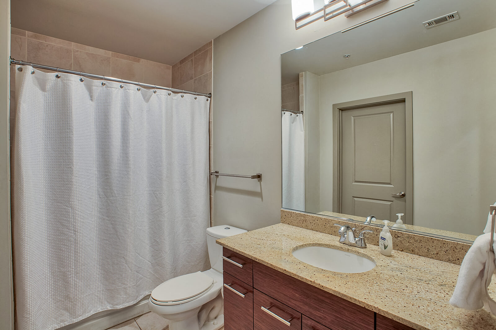 Glass House by Windsor Uptown Dallas Apartments for Rent Photos