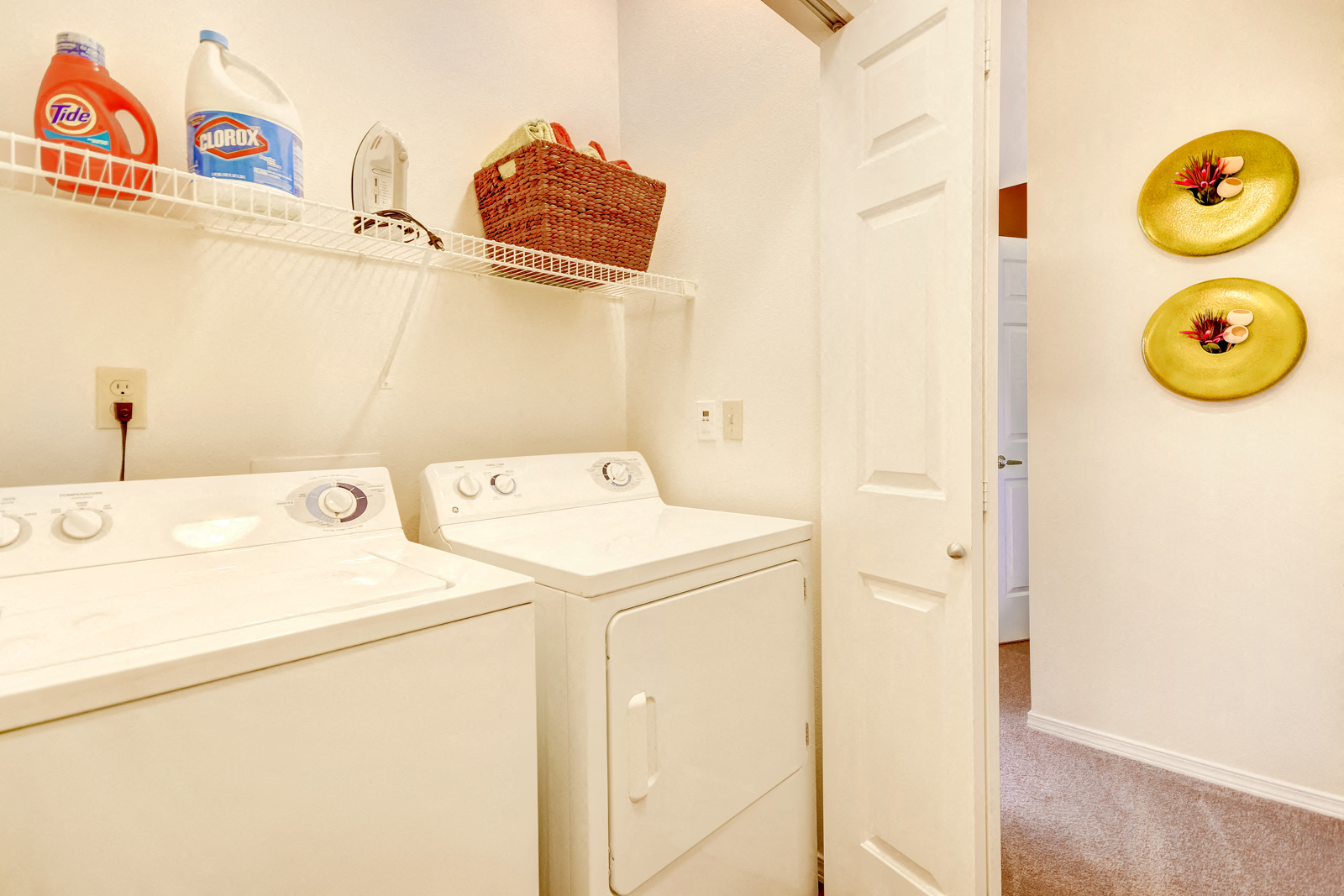 Washers/Dryers Available at Reflections by Windsor, Redmond, WA