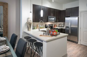 Chef-inspired kitchen at Cannery Park by Windsor, San Jose, California