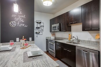 Studio, One, Two and Three Bedroom Apartment Homes at Windsor at Maxwells Green, 1 Maxwells Green, Somerville - Photo Gallery 8