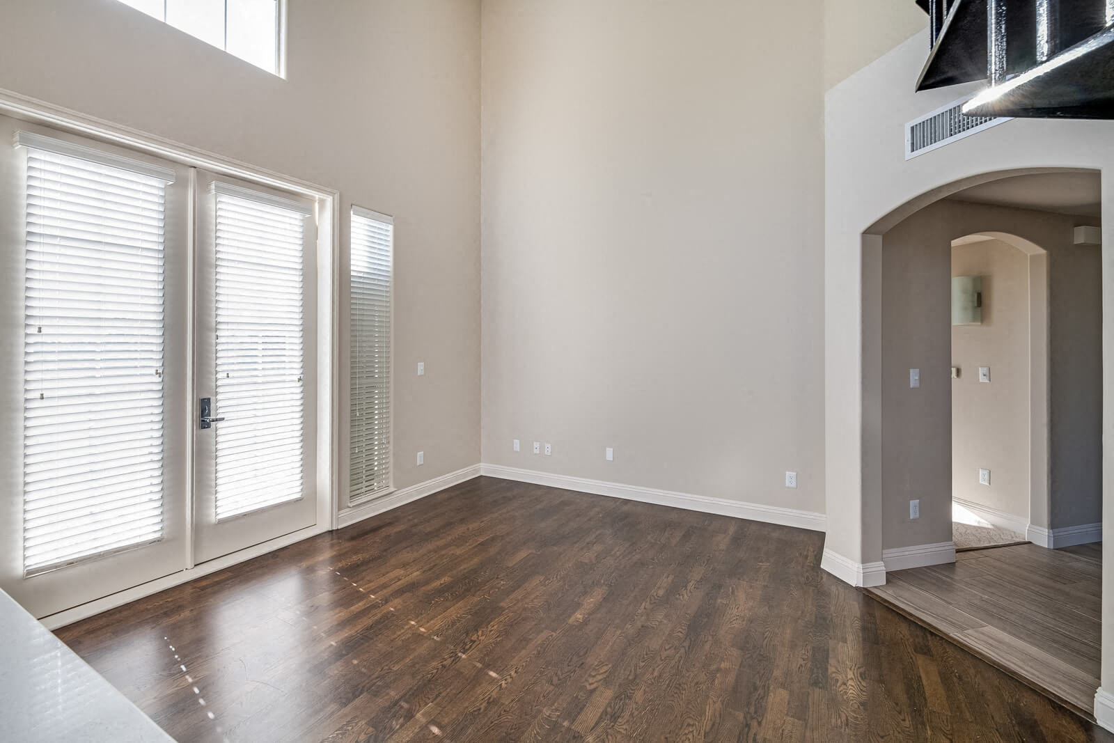 Wood Plank Floors at Windsor at Hancock Park, 445 North Rossmore Avenue, CA