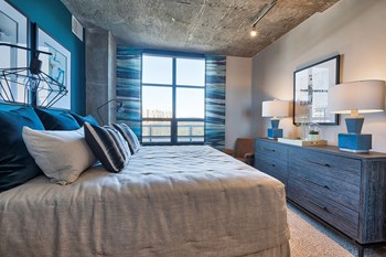 King sized beds fit in bedroom at IO Piazza by Windsor, 2727 South Quincy Street, VA