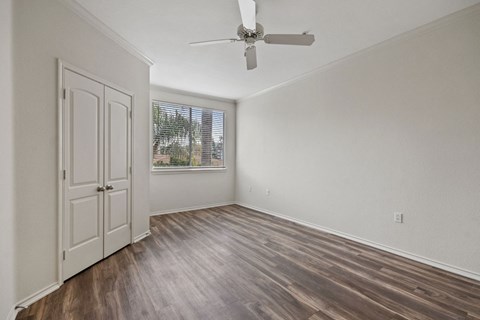 Large bedroom at Windsor Main Place, Orange, California