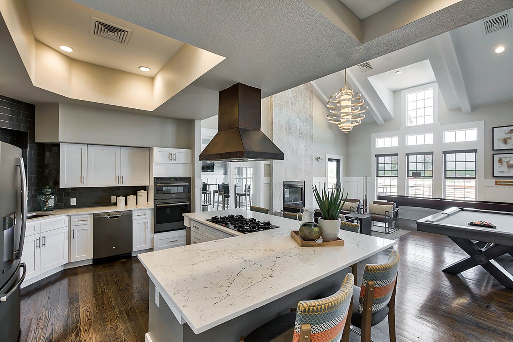 Windsor Meridian is a similar property to Avalon Cherry Hills located in Englewood