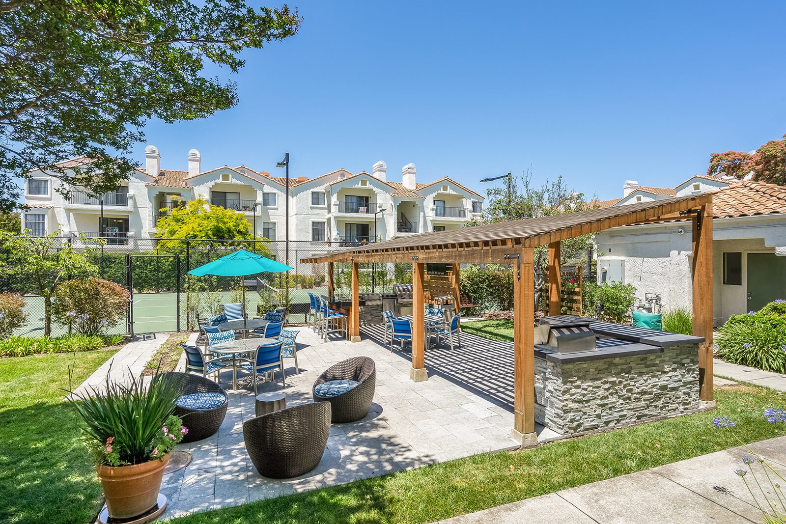 Mission Pointe by Windsor Sunnyvale, CA Apartments Photos & Tour