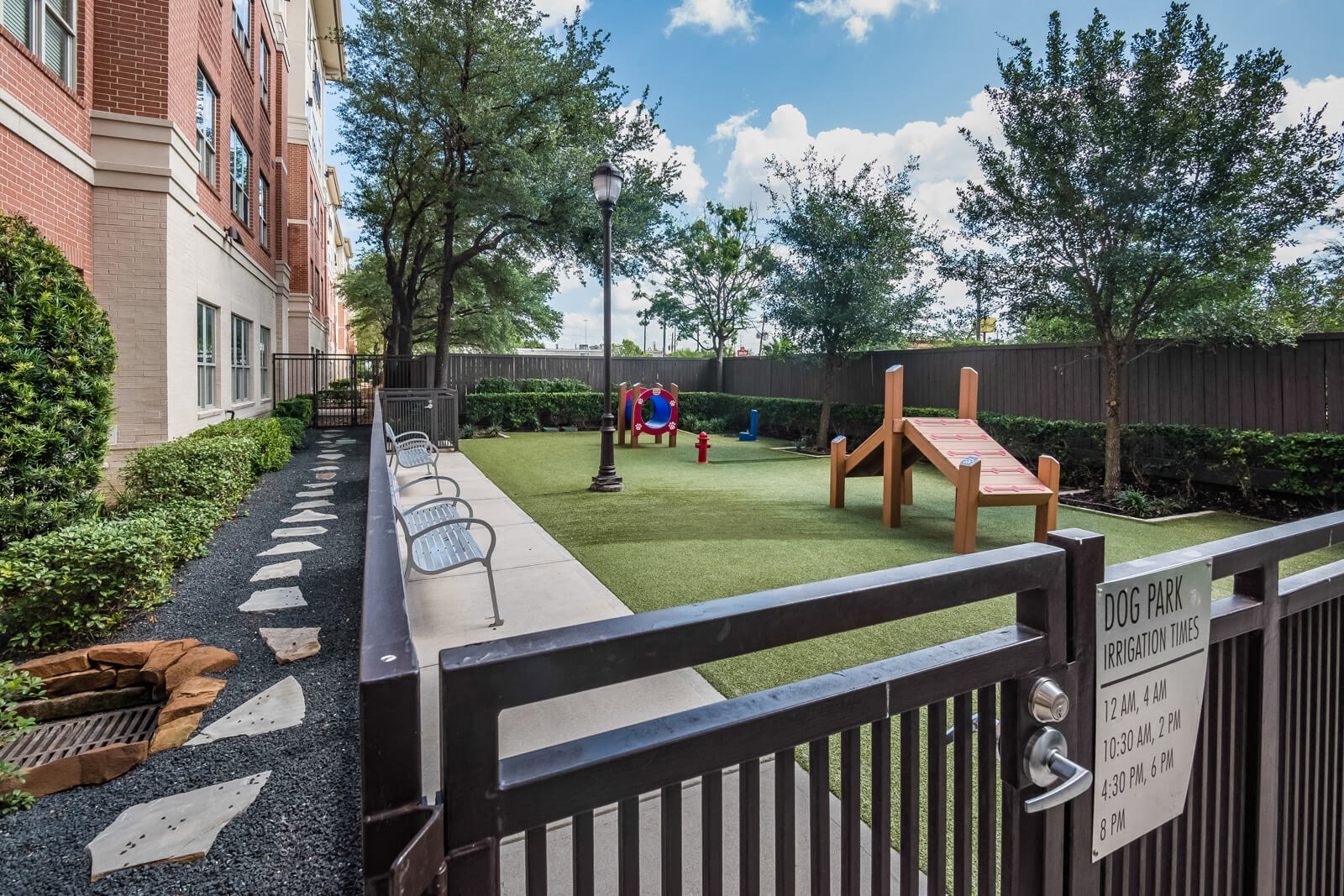 Windsor At West University Apartments, 2630 Street, Houston