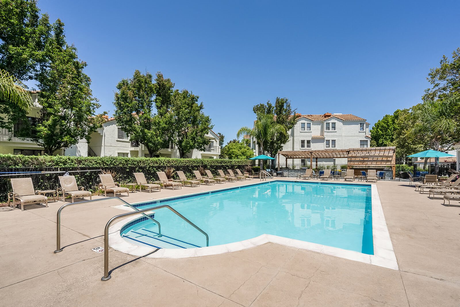 Mission Pointe by Windsor Sunnyvale, CA Apartments Photos & Tour