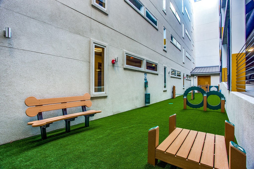 Windsor By The Galleria