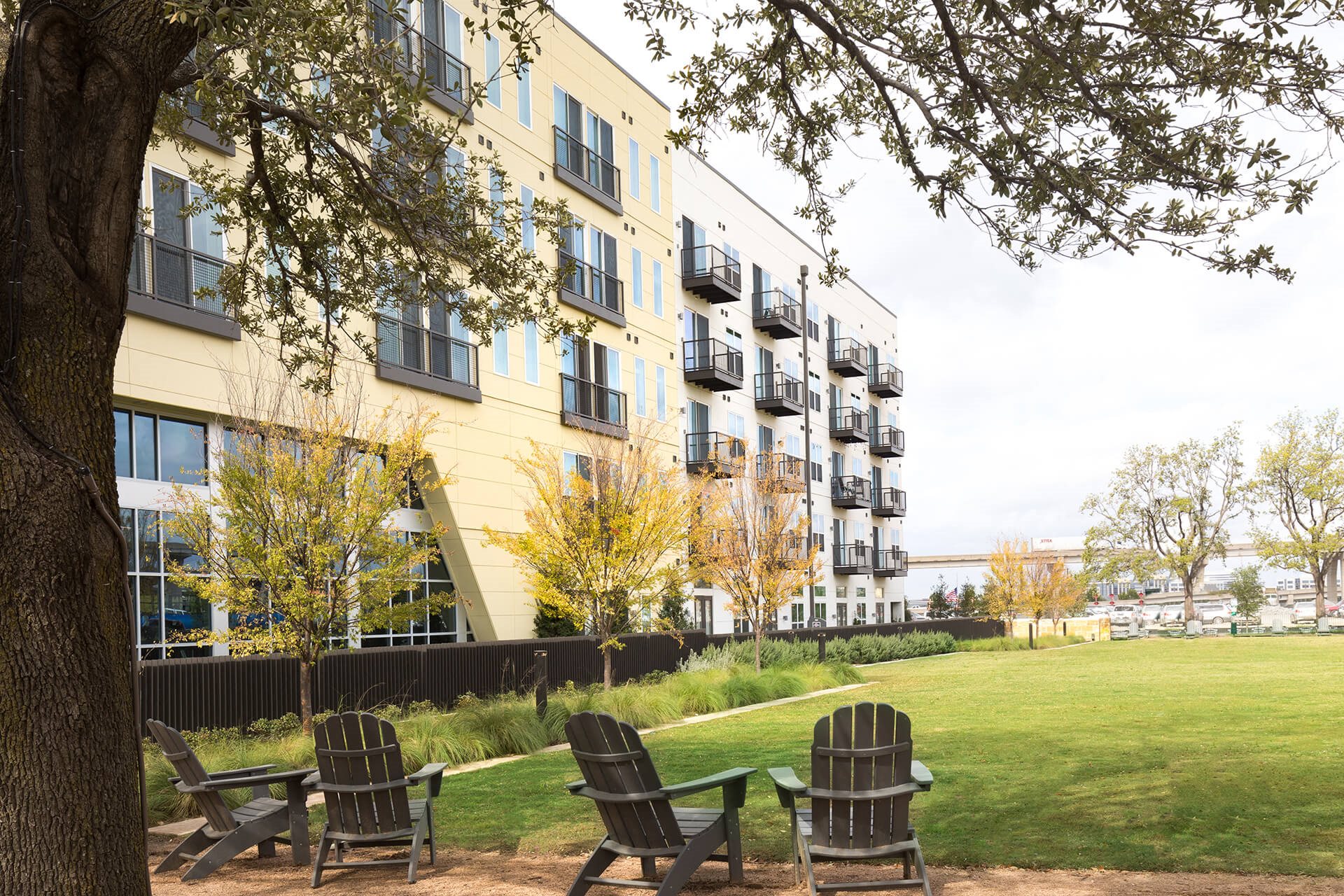 Windsor Metro West Apartments in Plano, TX