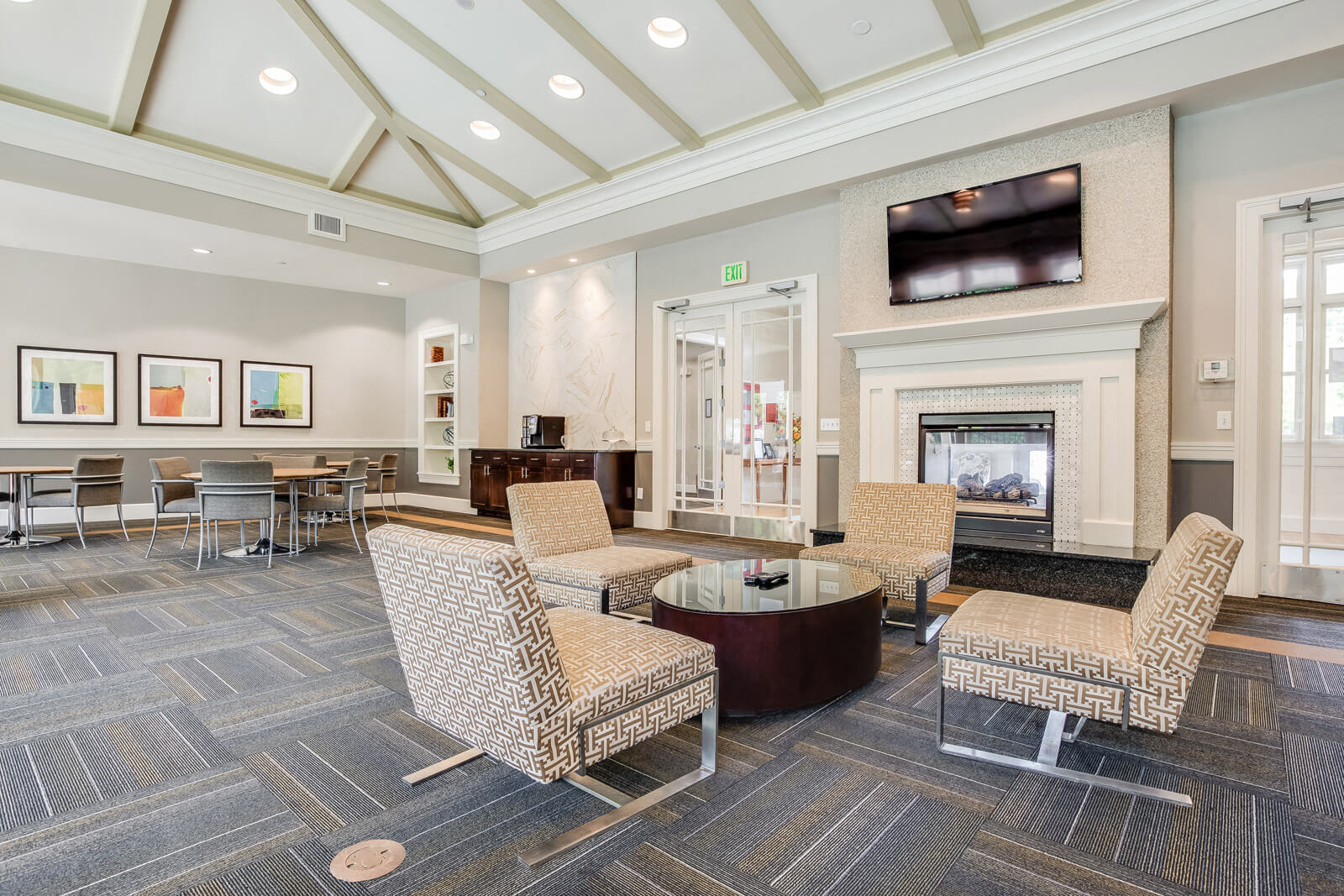 Windsor at Oak Grove Apartments for Rent in Melrose, MA Photos