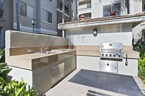 Grills at Windsor Main Place, Orange, California