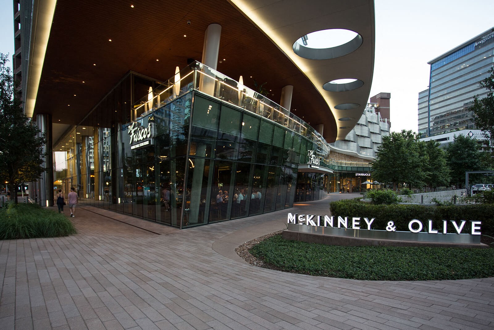 Glass House By Windsor Apartments, 2728 McKinnon Street, Dallas, TX