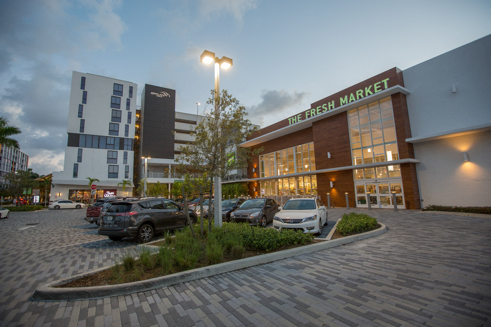 Windsor at Doral Luxury Apartments for Rent in Doral, FL Photos