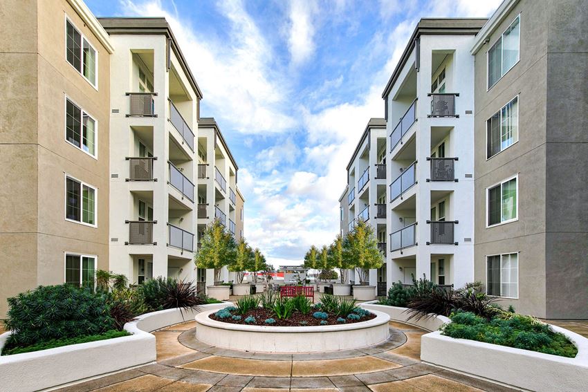 Ideal Bay Area location Ideal Bay Area location at Allegro at Jack London Square - Photo Gallery