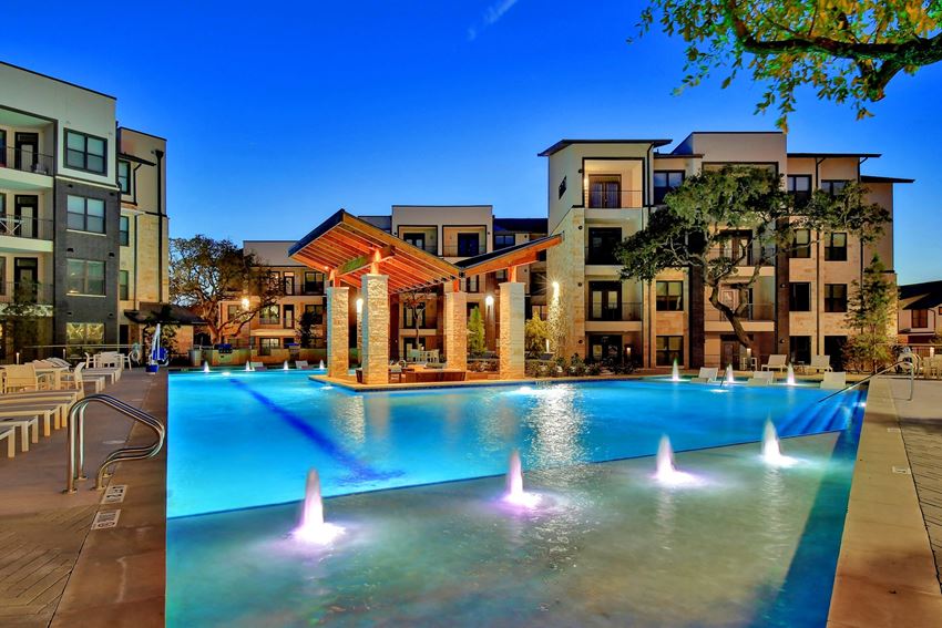 Sparkling Swimming Pool Sparkling Swimming Pool at Windsor Ridge, Austin, Texas