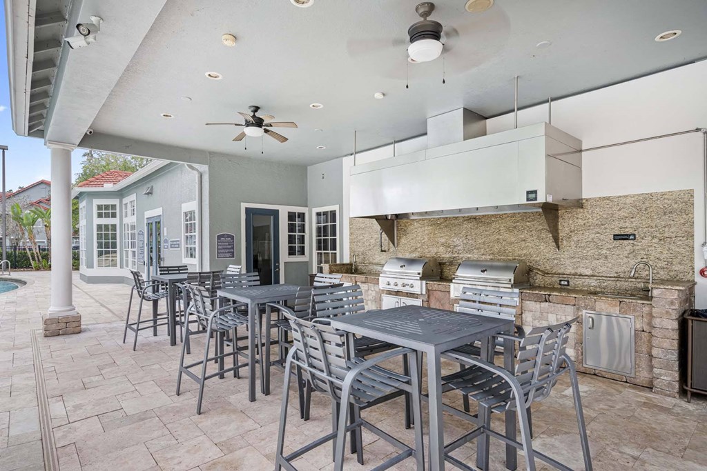 Outdoor Kitchen and Grilling Area at Windsor Highwoods Preserve, Tampa, 33647